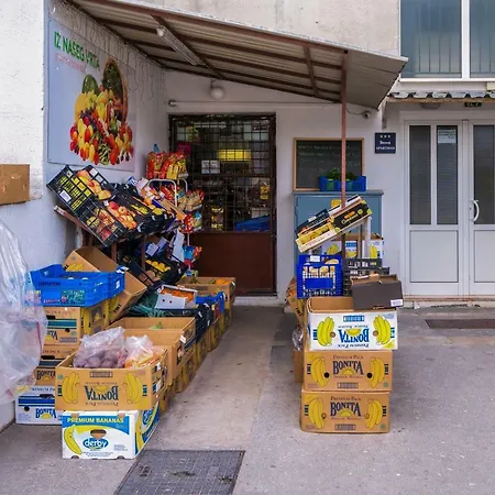 2 Bedroom Apartment/parking/market * 스플리트