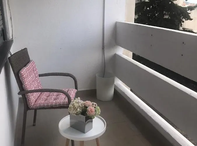 2 Bedroom Apartment/parking/market Appartamento Spalato