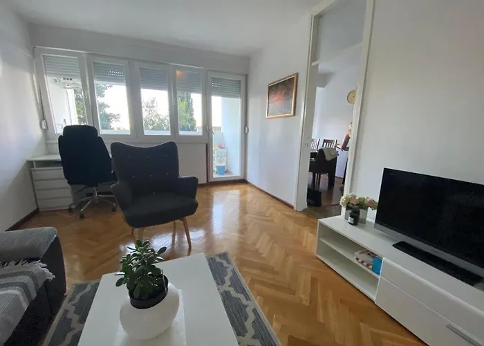 2 Bedroom Apartment/parking/market Appartamento *